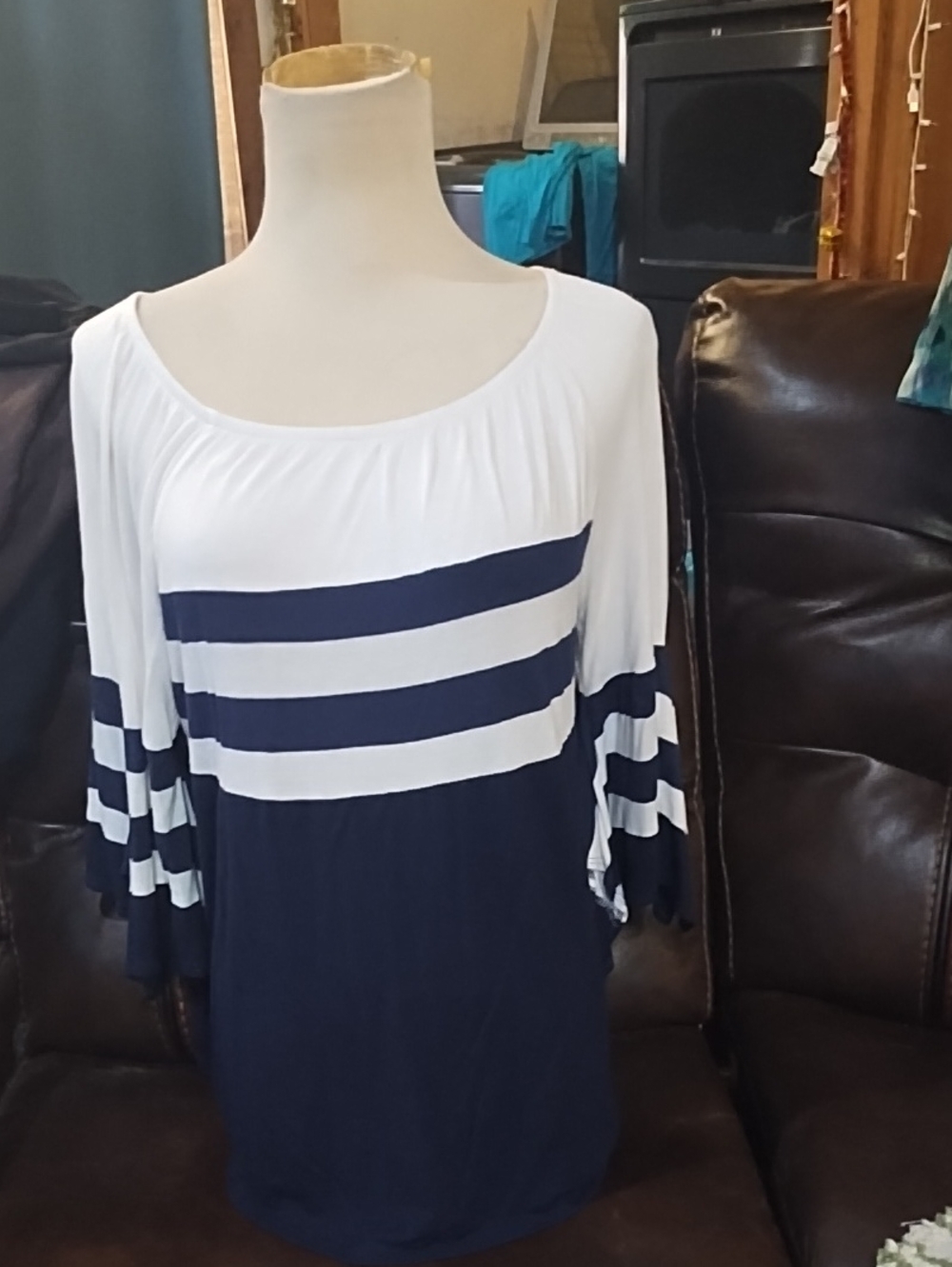 cha cha vente White and Navy Striped Long Sleeve Scoop Neck Top